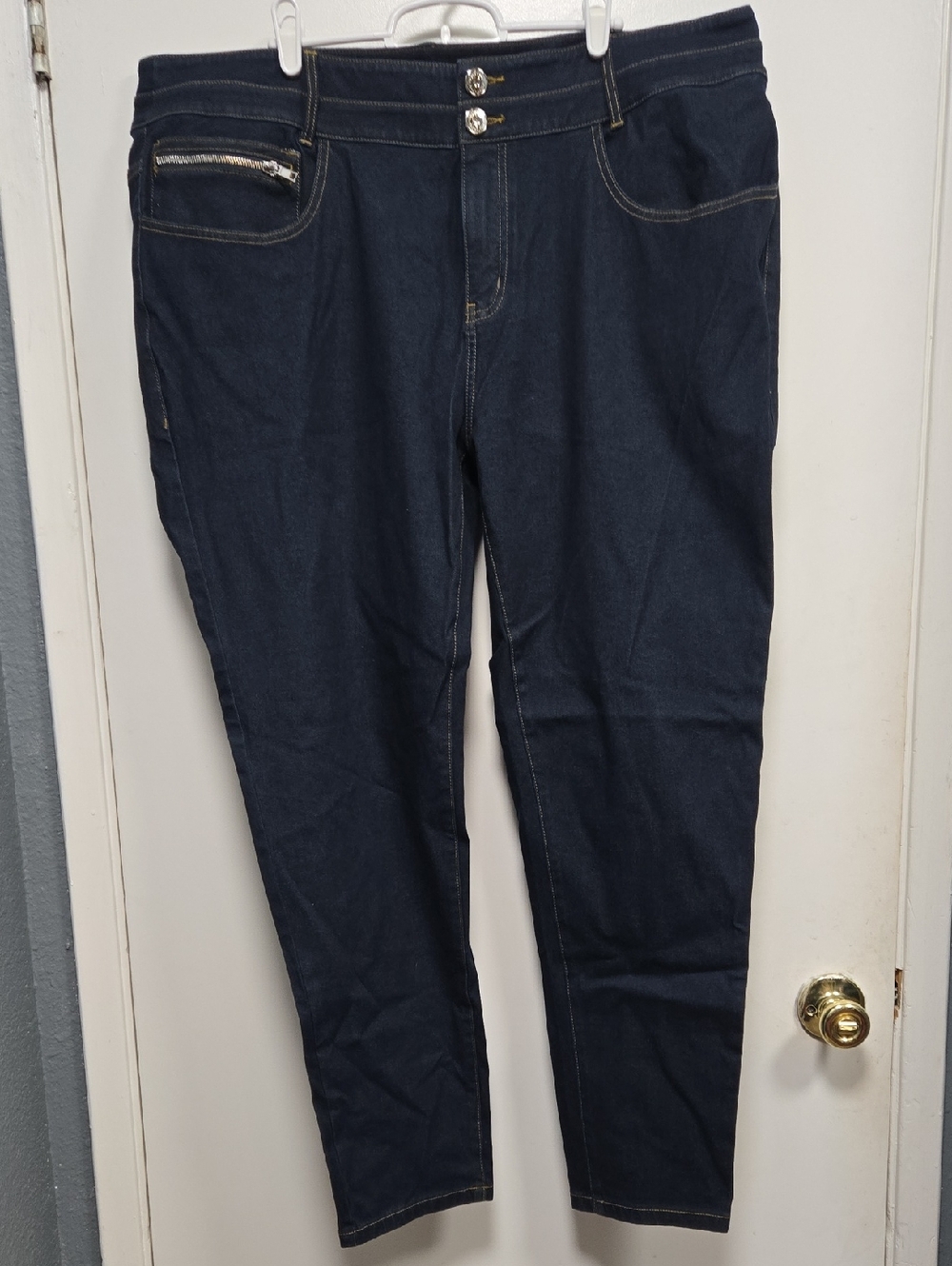 Women’s Skinny Jeans — Dark Navy Stretch with Zip Pocket